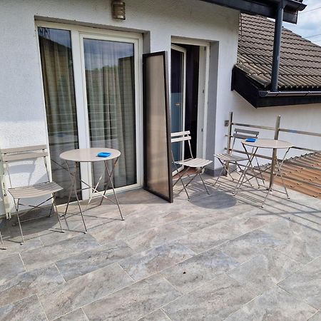 Greenwood Residence Ghiroda Exterior foto