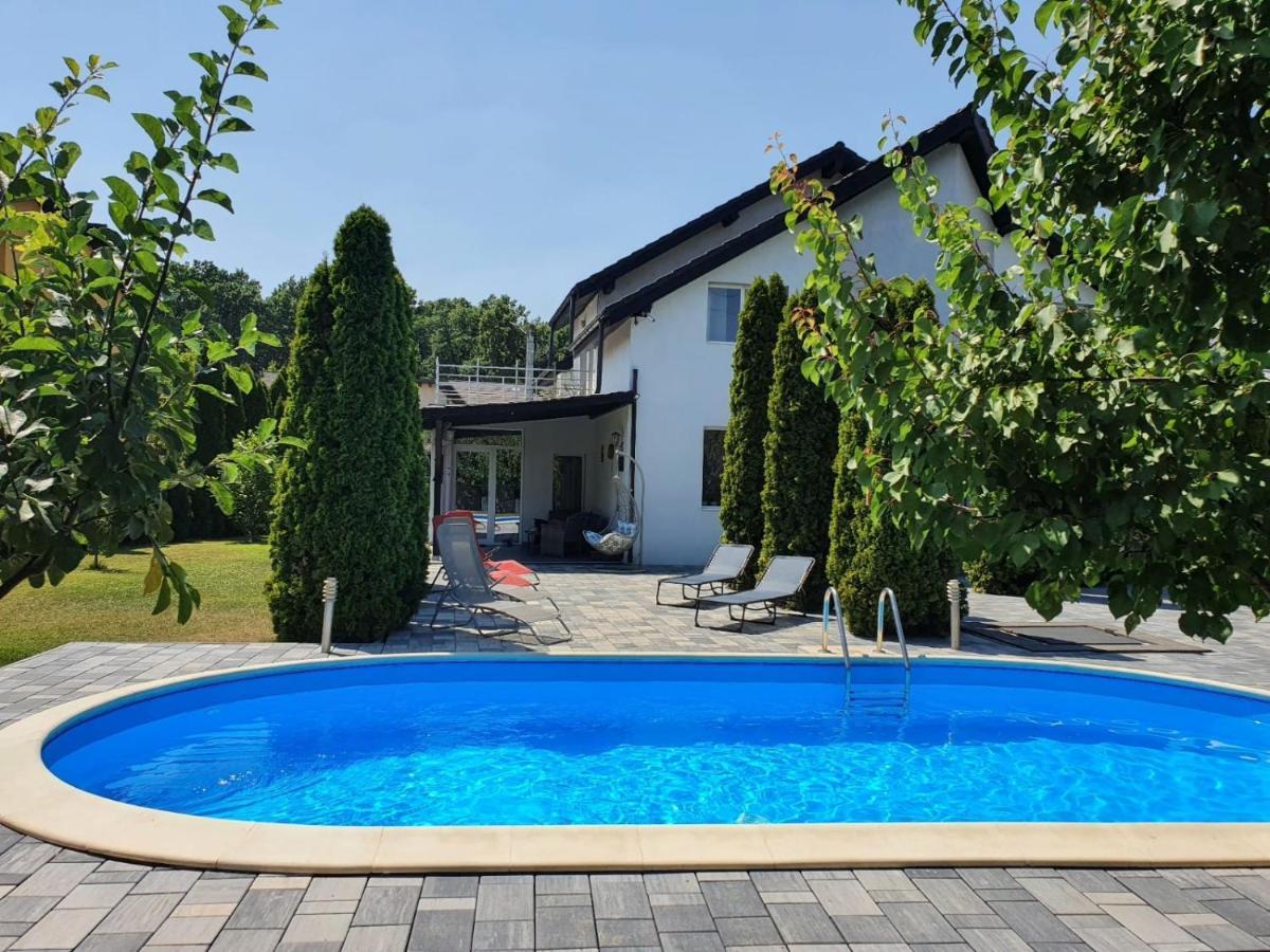 Greenwood Residence Ghiroda Exterior foto