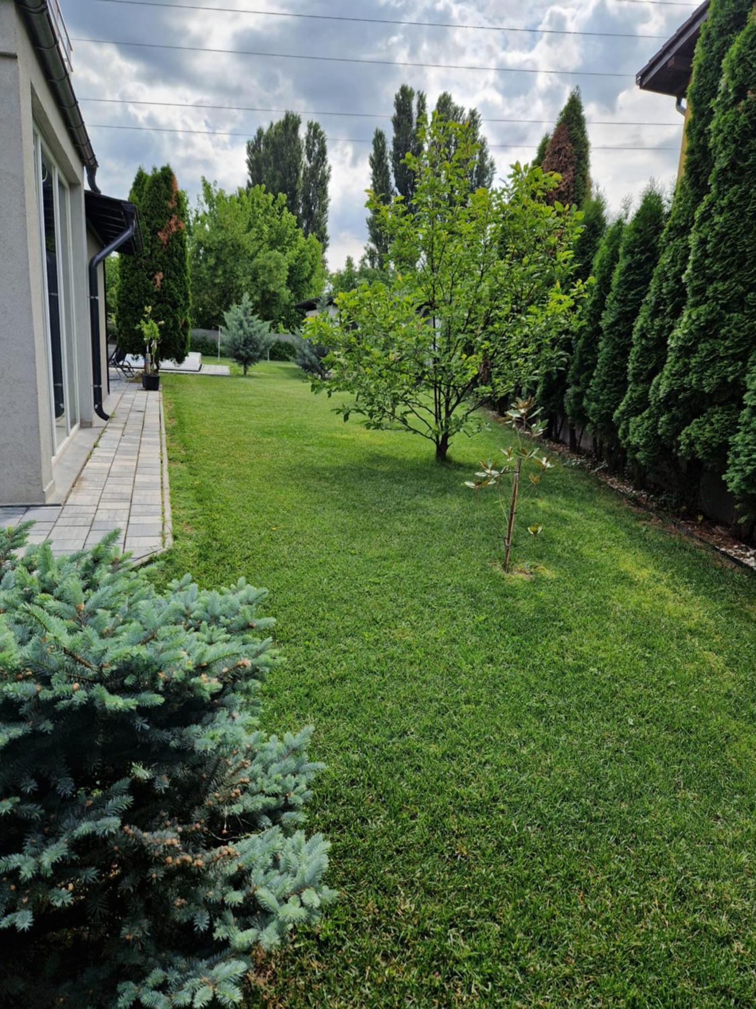 Greenwood Residence Ghiroda Exterior foto